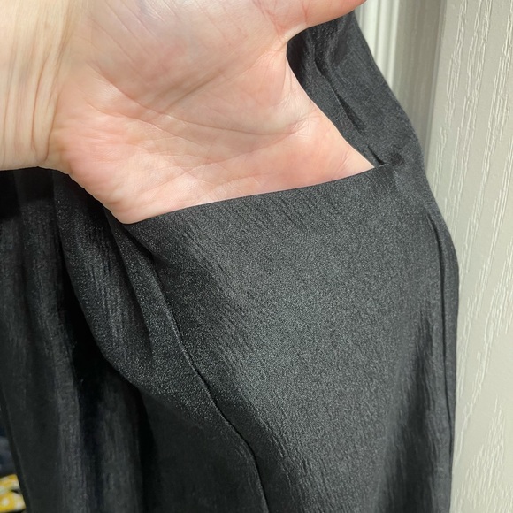 BCBG New Top - Picture 3 of 4